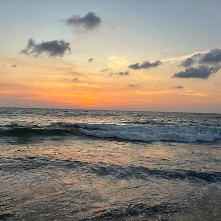 Village Inn Resort 尼甘布 外观 照片