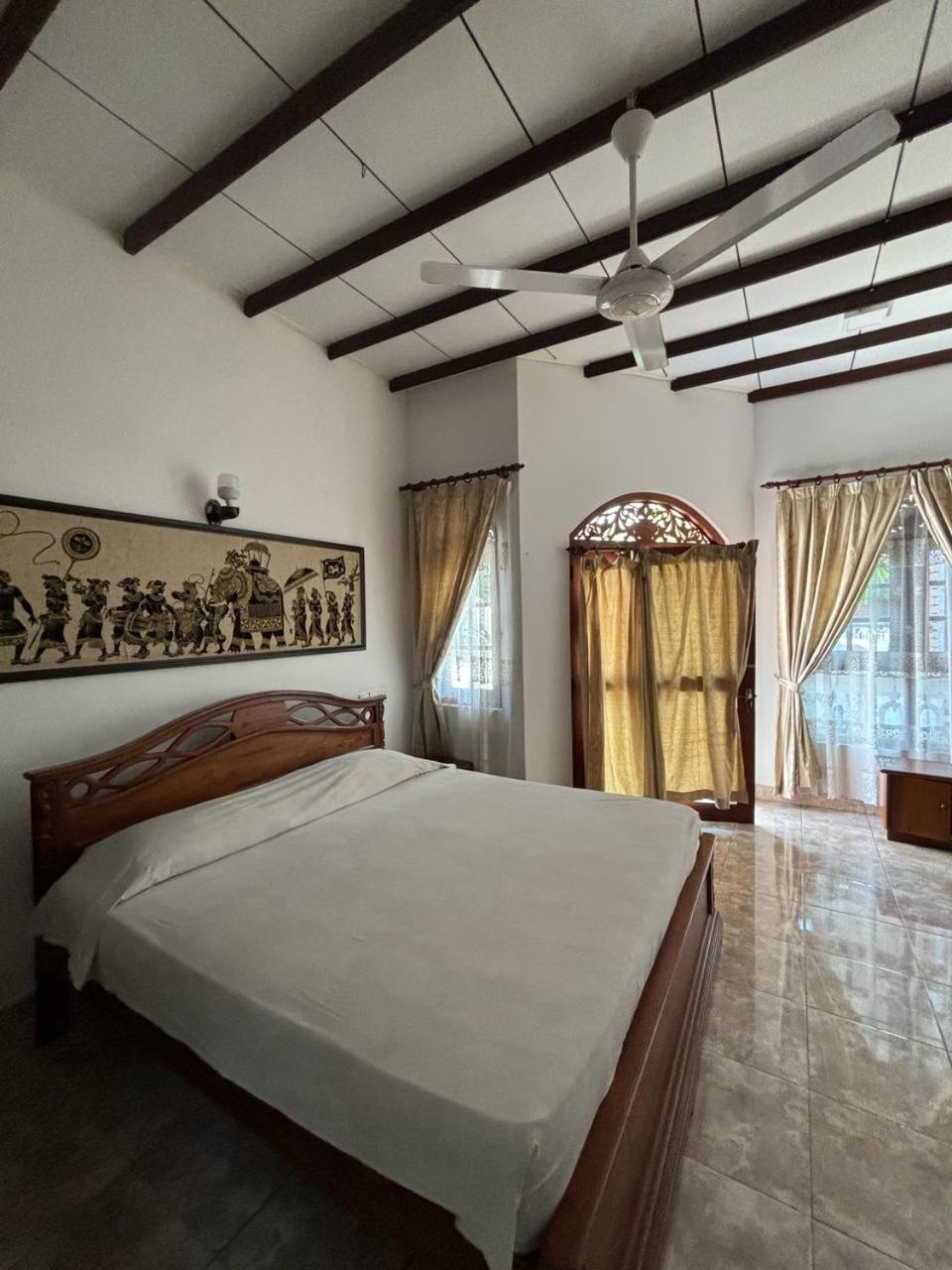 Village Inn Resort 尼甘布 客房 照片