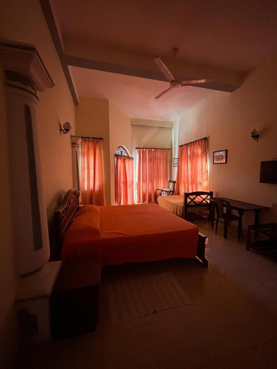 Village Inn Resort 尼甘布 外观 照片